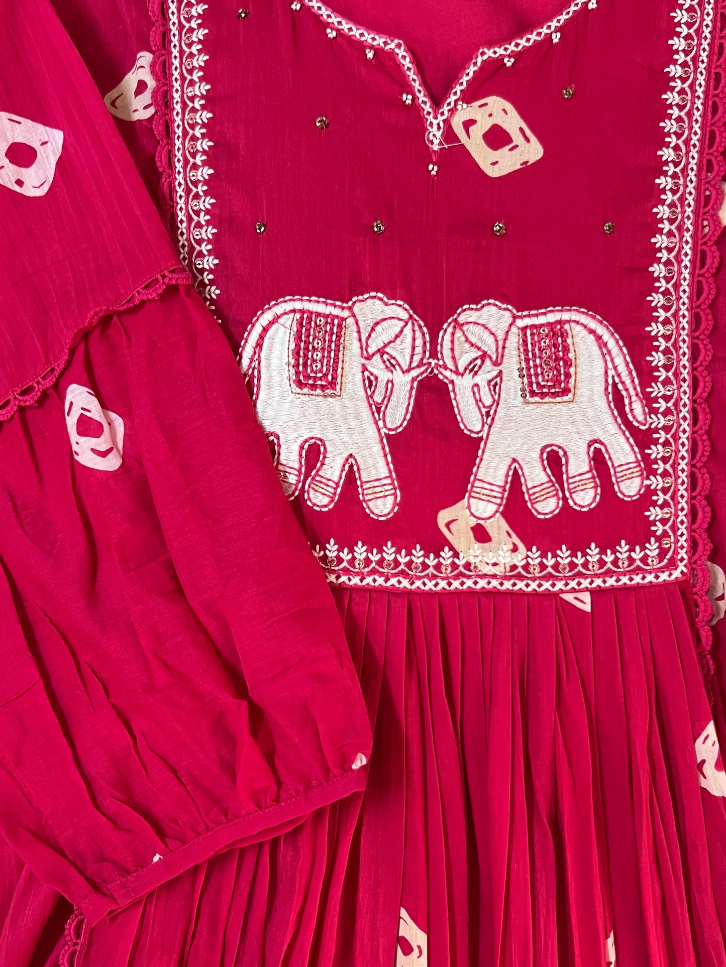 Pink elephant embroidered suit set