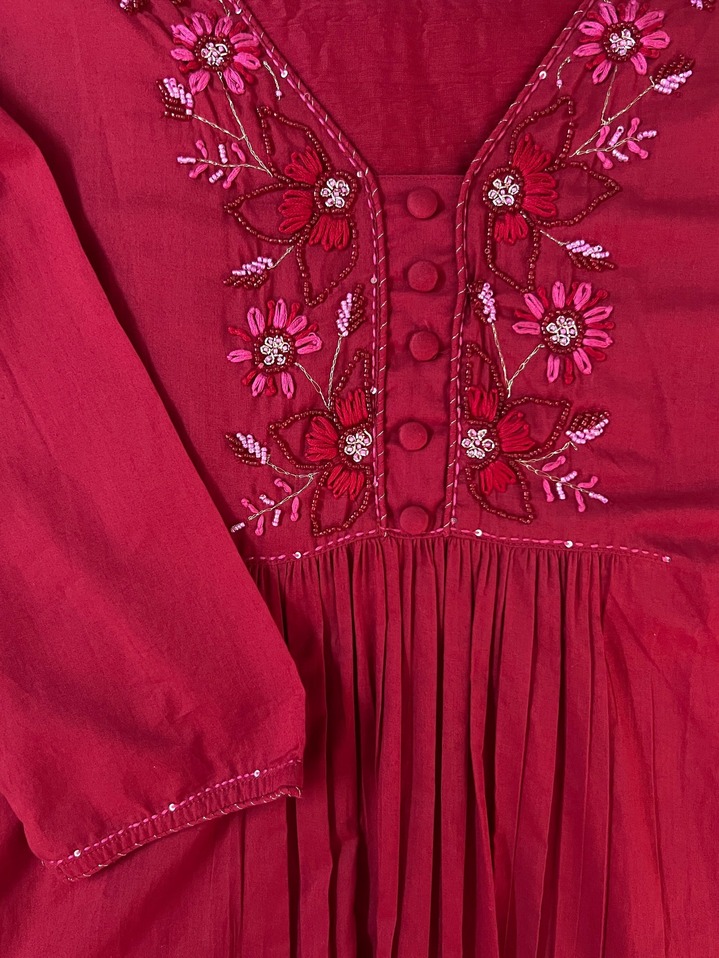 Red embroidered suit set
