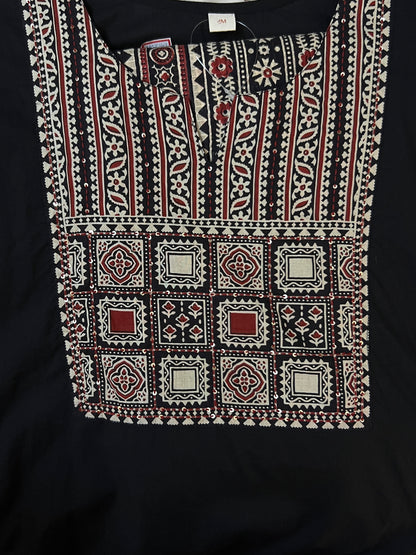 Black Yoke Bandhani suit set