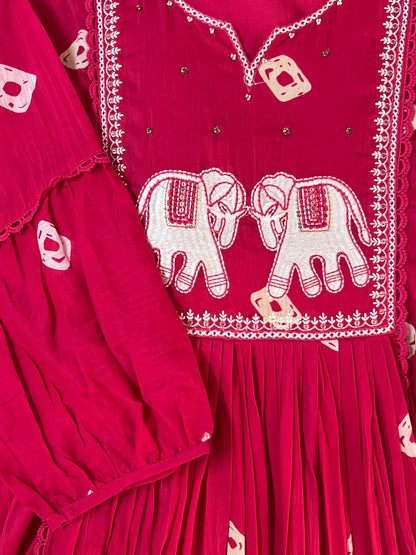 Pink elephant embroidered suit set