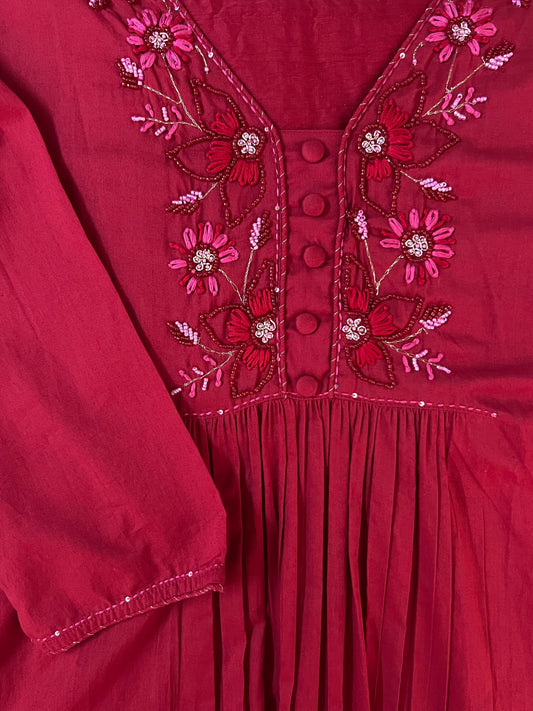 Red embroidered suit set