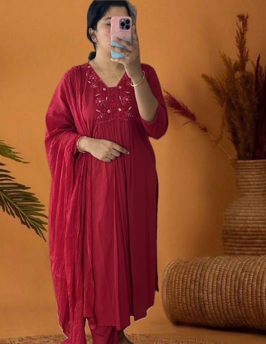 Red embroidered suit set