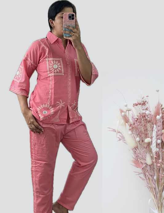 Pink shirt collar cord set