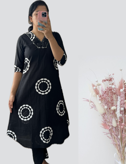 Black circle cord set