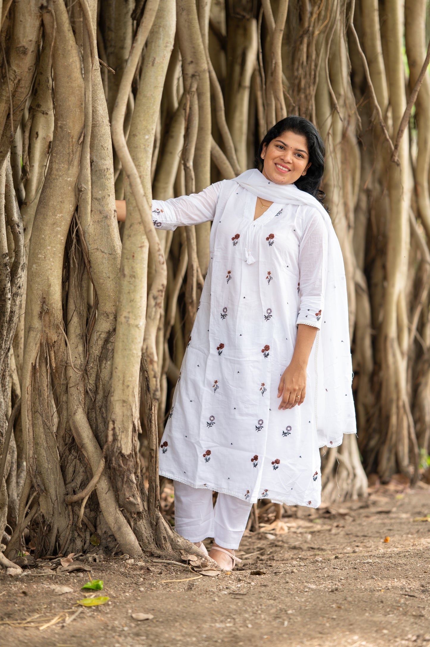 White Embroidered Mul Cotton Suit Set