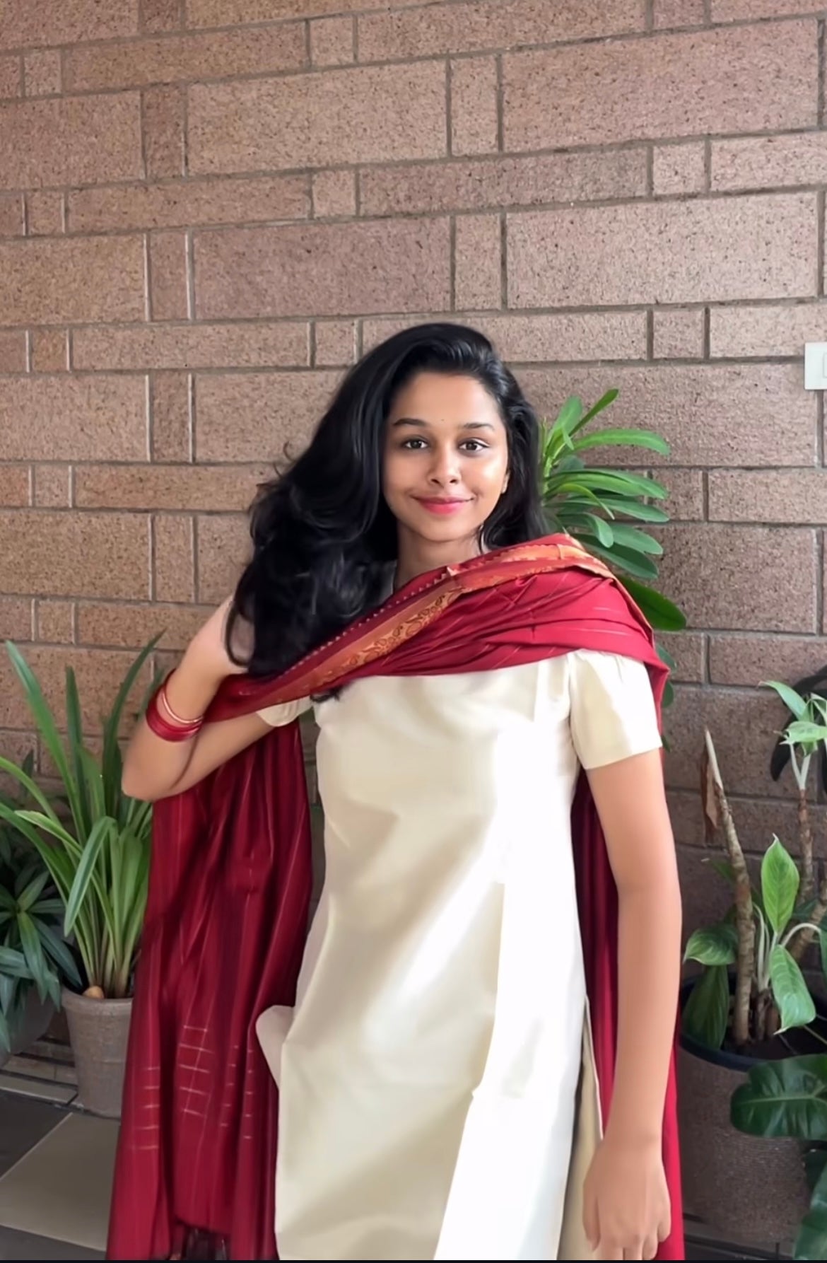 Cream Kurti With Red Striped Dupatta