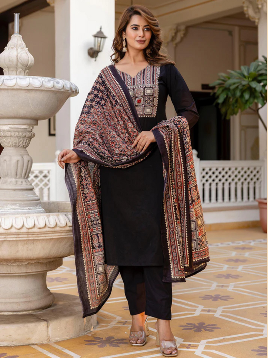 Black Yoke Bandhani suit set